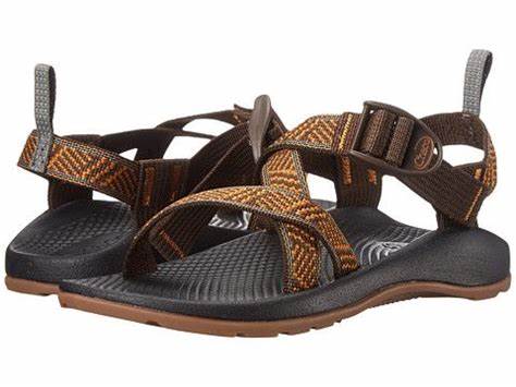 Flat feet online sandals